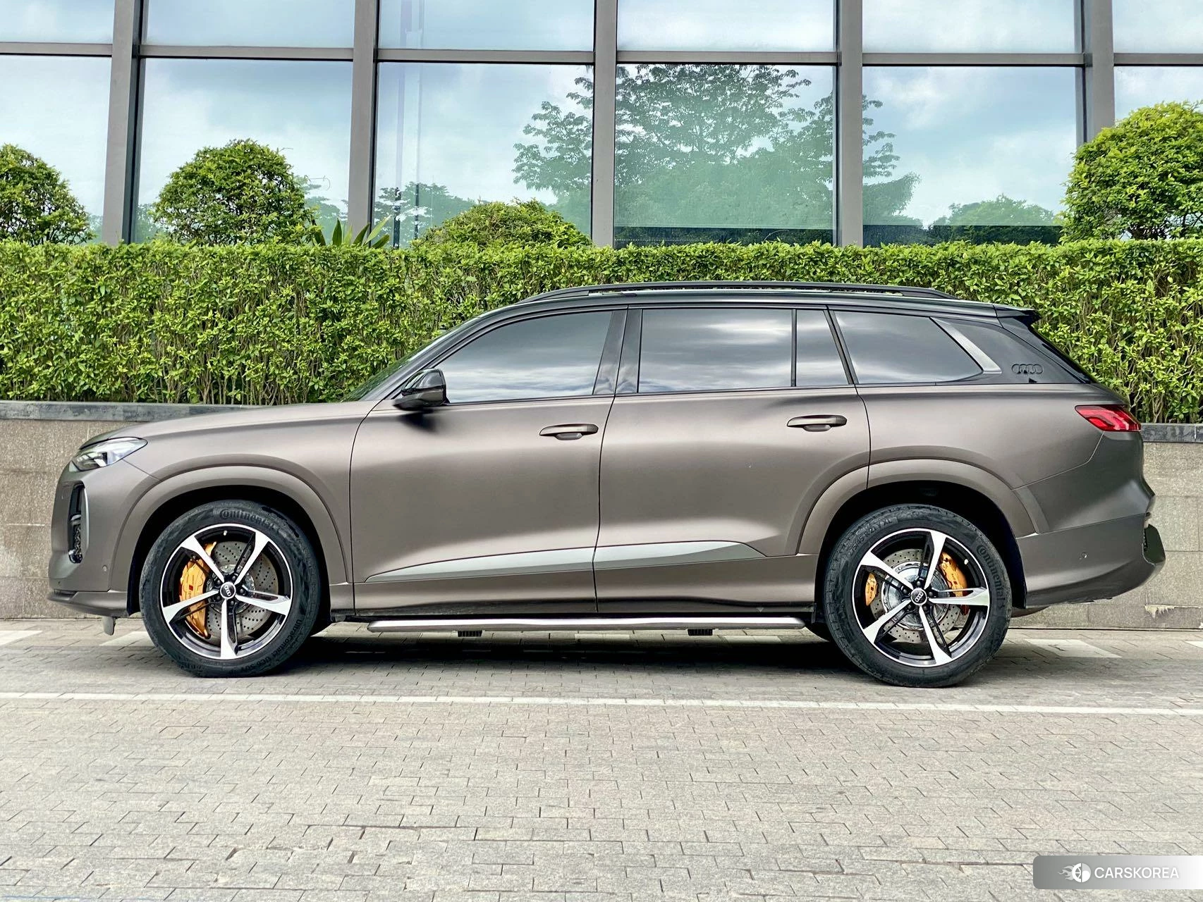 Audi Q6 2022 Коричневый из Китая, фото 2