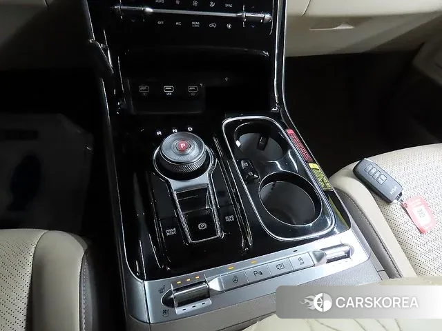Kia Carnival 4th generation 2023 Черный из Кореи, фото 2