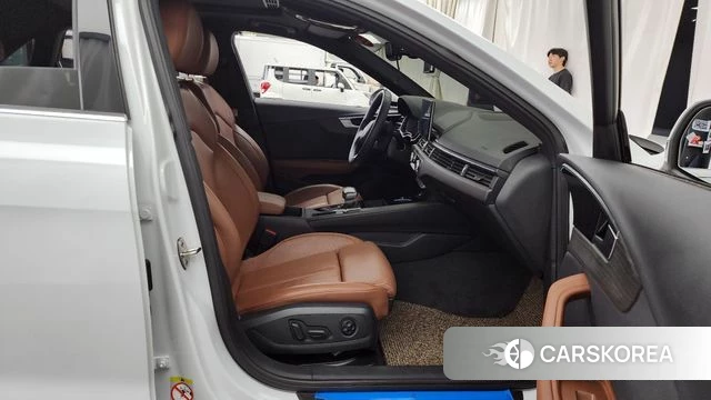 Audi A4 (B9) 2023 Белый из Кореи, фото 2