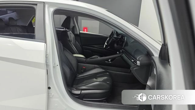 Hyundai Avante (CN7) 2023 Белый из Кореи, фото 2