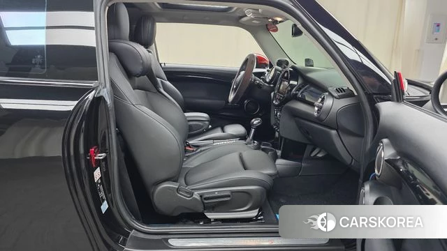 Mini Cooper S 2019 Черный из Кореи, фото 2