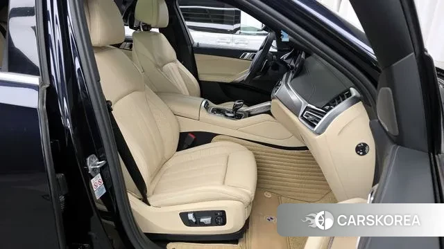 BMW X6 (G06) 2021 Черный из Кореи, фото 2