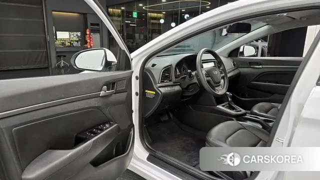 Hyundai Avante AD id 2520982 из Кореи 2