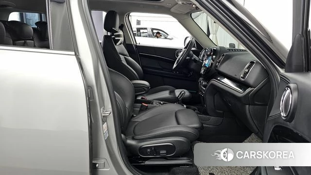 Mini Cooper Countryman 2023 Серебряный из Кореи, фото 2