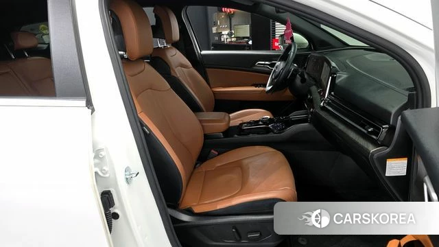 Kia Sportage 5th Generation Hybrid 2023 Белый из Кореи, фото 2