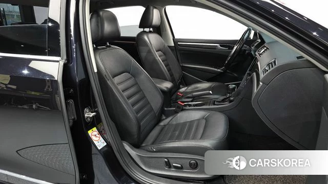 Volkswagen The New Passat 2018 Черный из Кореи, фото 2