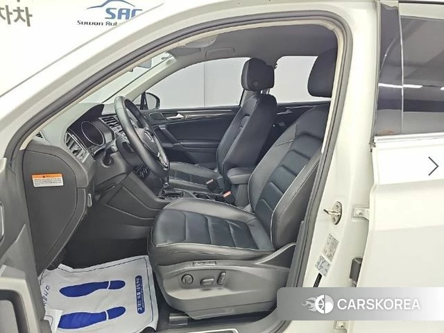 Volkswagen Tiguan second Generation 2018 Белый из Кореи, фото 2