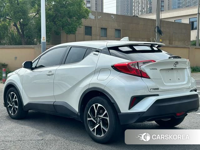 Toyota C-HR 2021 Белый из Китая, фото 2