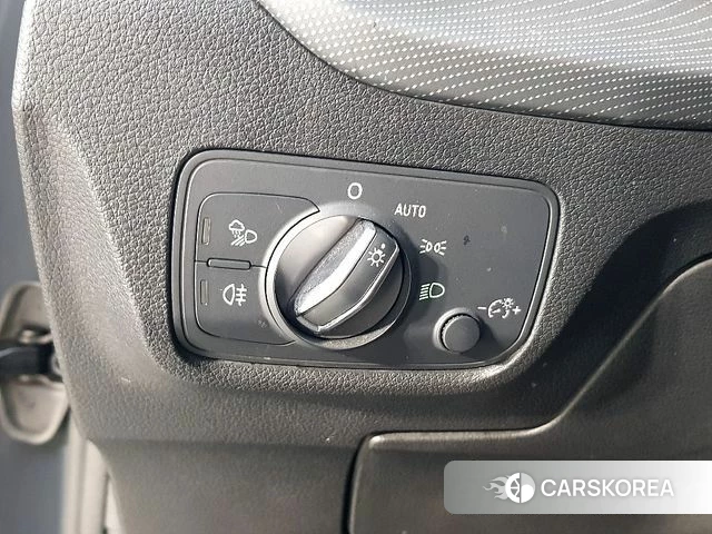 Audi Q2 2020 Серый из Кореи, фото 2