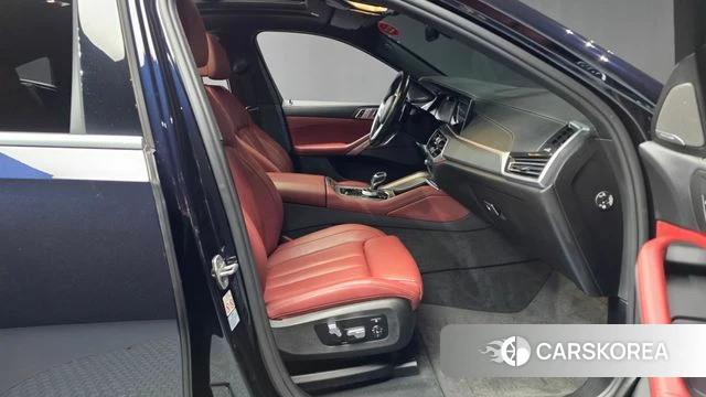 BMW X6 (G06) 2021 Черный из Кореи, фото 2