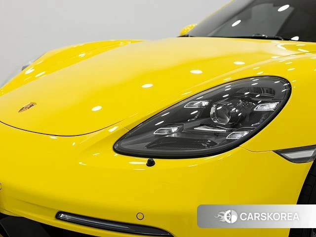 Porsche 718 Cayman 2024 Желтый из Кореи, фото 2