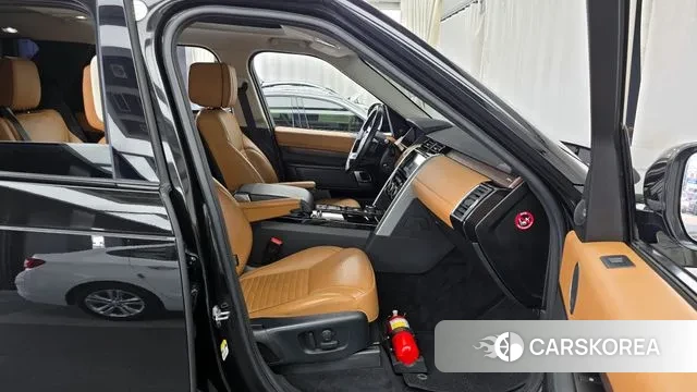 Land Rover Discovery 5 2018 Черный из Кореи, фото 2