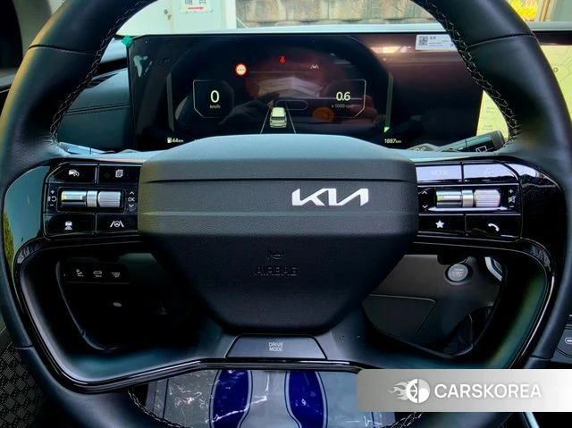Kia The New Carnival 4th Generation 2025 Белый из Кореи, фото 2