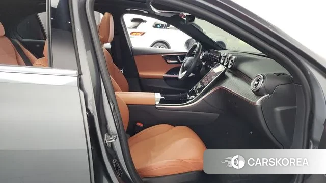 Mercedes-Benz C-Class W206 2023 Серый из Кореи, фото 2