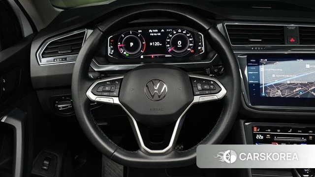 Volkswagen Tiguan second Generation 2022 Белый из Кореи, фото 2