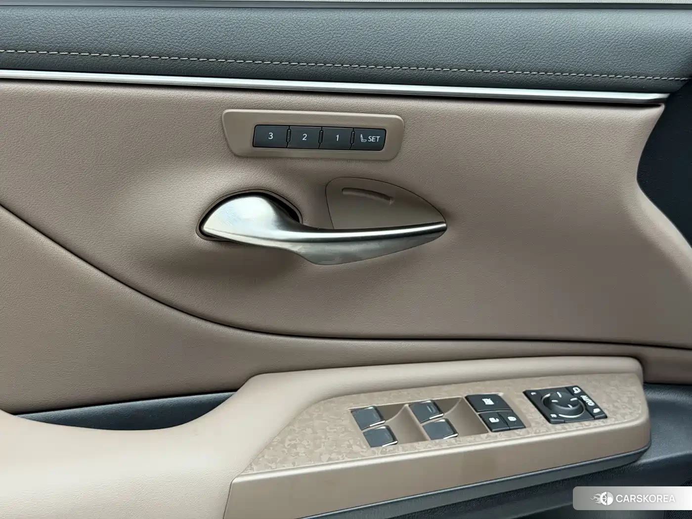 Lexus ES 2026 Silver/gray из Китая, фото 2
