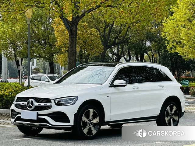 Mercedes-Benz GLC 2022 Белый из Китая, фото 2