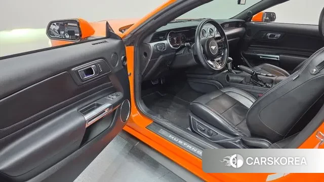 Ford Mustang 2020 Оранжевый из Кореи, фото 2