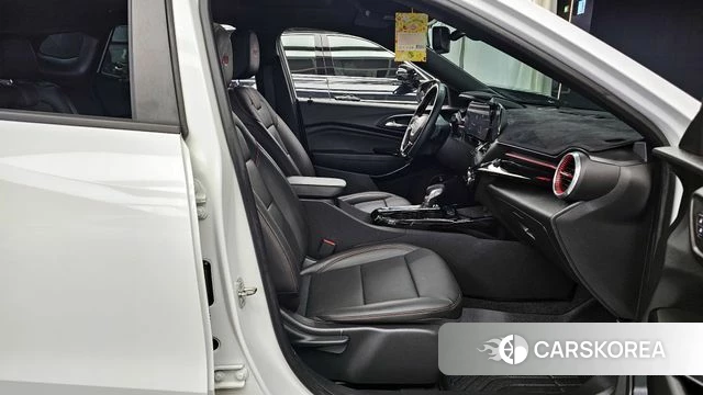Chevrolet (GM Daewoo) Trax Crossover 2023 Белый из Кореи, фото 2