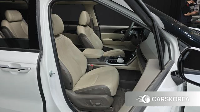 Kia Carnival 4th generation 2023 Белый из Кореи, фото 2