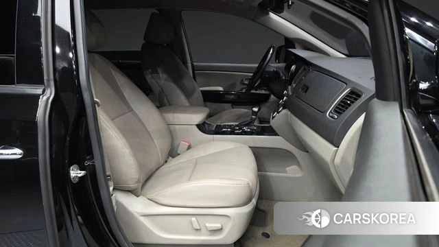 Kia The New Carnival 2020 Черный из Кореи, фото 2