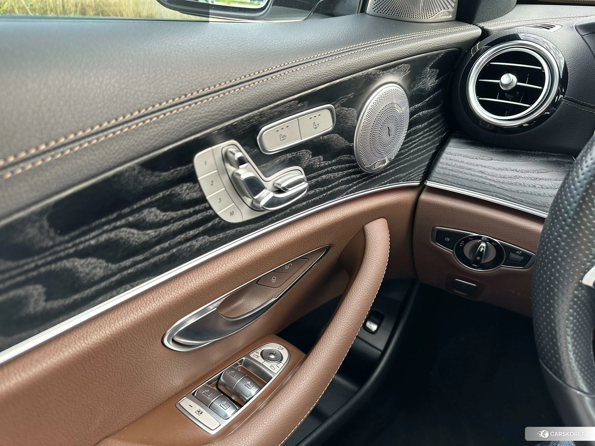 Mercedes-Benz E-Class 2021 Белый из Китая, фото 2