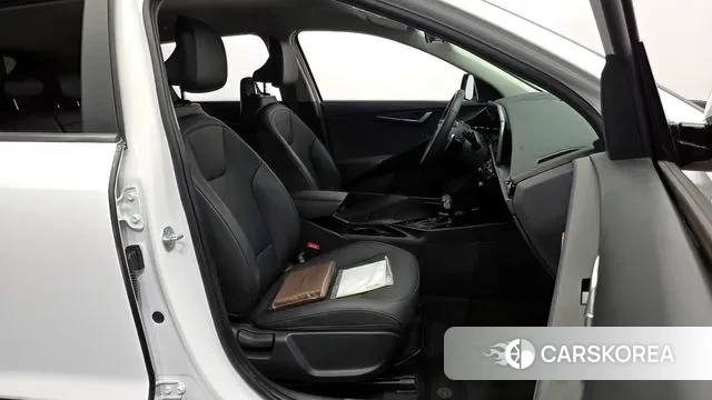 Kia Di Ol Nu Niro 2025 Белый из Кореи, фото 2