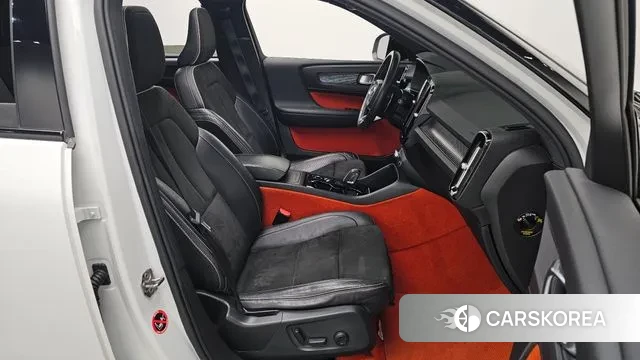 Volvo XC40 2018 Белый из Кореи, фото 2