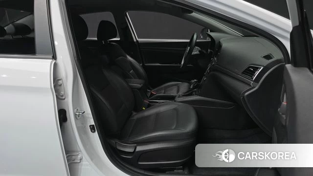 Hyundai Avante AD 2018 Белый из Кореи, фото 2