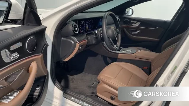 Mercedes-Benz E-Class W213 2023 Белый из Кореи, фото 2