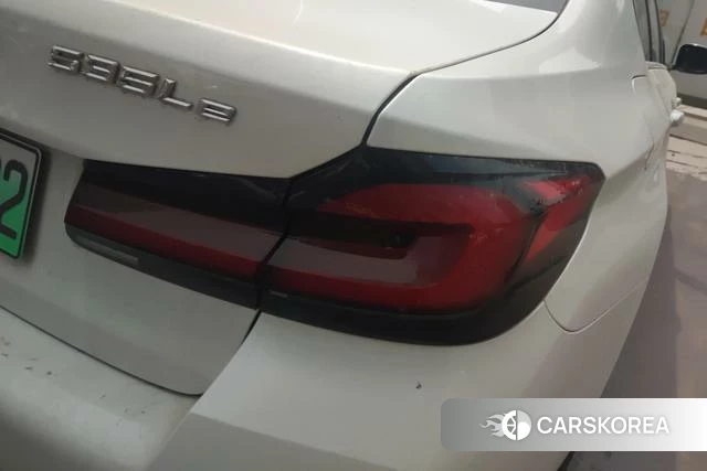 BMW 5 series PHEV 2022 Белый из Китая, фото 2