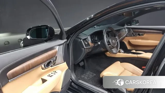 Volvo S90 2021 Черный из Кореи, фото 2