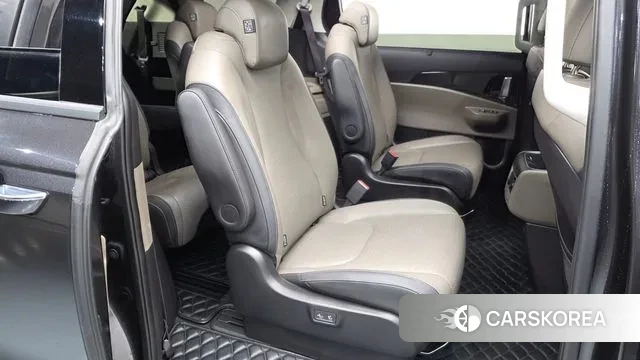 Kia The New Carnival 4th Generation 2023 Серый из Кореи, фото 2