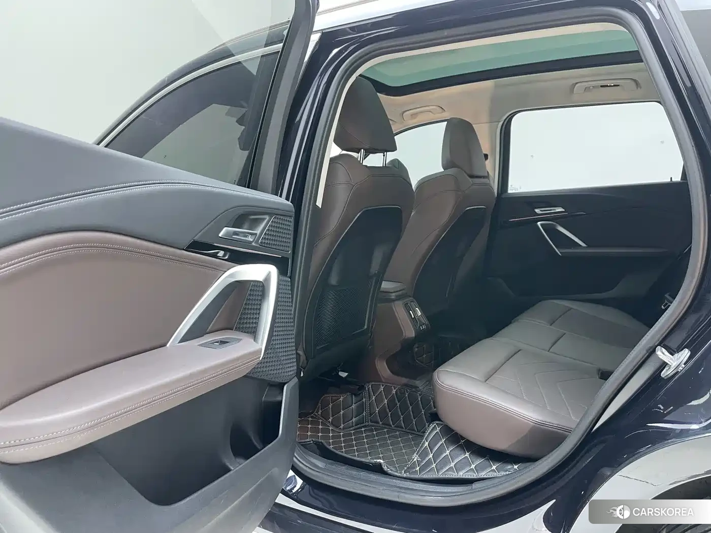 BMW X1 2023 Черный из Китая, фото 3