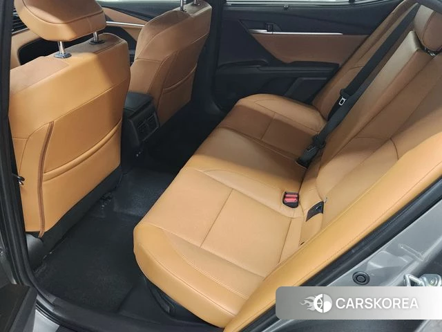 Toyota Camry (XV80) 2025 Серый из Кореи, фото 2