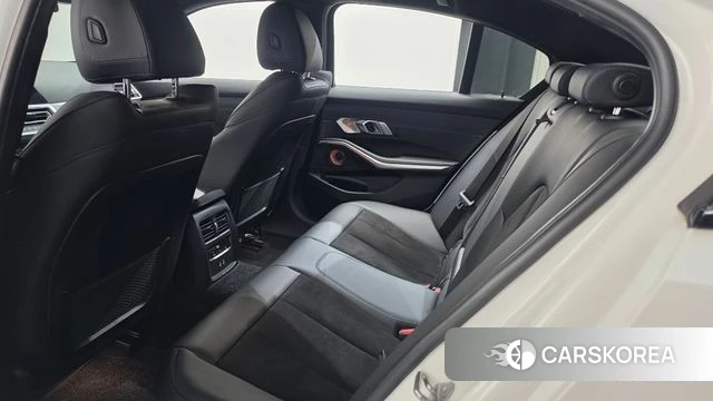 BMW 3 Series (G20) 2021 Белый из Кореи, фото 2