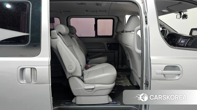 Hyundai The New Grand Starex 2019 Серебряный из Кореи, фото 2