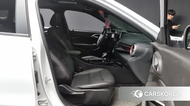 Chevrolet (GM Daewoo) Trax Crossover 2023 Белый из Кореи, фото 2