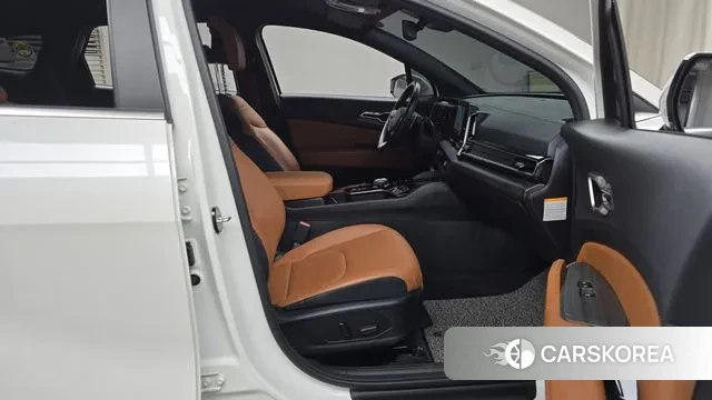 Kia Sportage 5th Generation Hybrid 2021 Белый из Кореи, фото 2