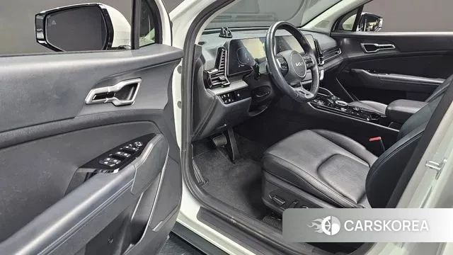 Kia Sportage 5th Generation Hybrid 2023 Белый из Кореи, фото 2