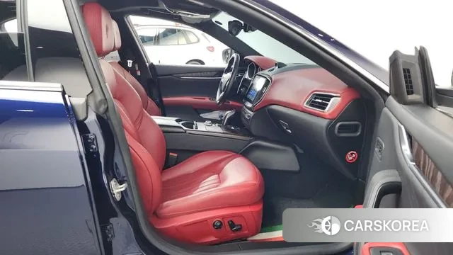 Maserati Ghibli 2020 Синий из Кореи, фото 2