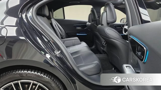 Mercedes-Benz C-Class W206 2025 Черный из Кореи, фото 2