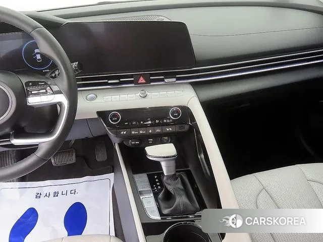 Hyundai Avante Hybrid (CN7) 2023 Белый из Кореи, фото 2