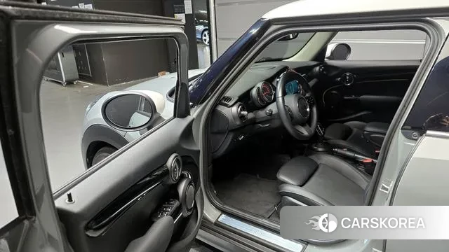 Mini Cooper 2021 Серебристо-серый из Кореи, фото 2