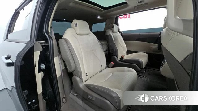 Kia The New Carnival 4th Generation 2024 Черный из Кореи, фото 2