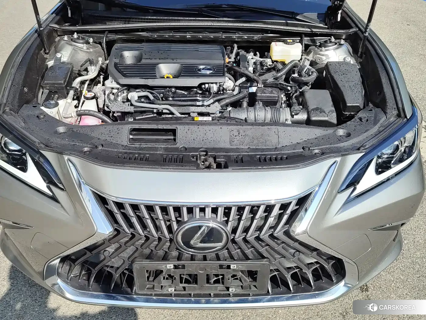 Lexus ES 2024 Silver/gray из Китая, фото 2