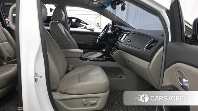 Kia The New Carnival 2018 Белый из Кореи, фото 2