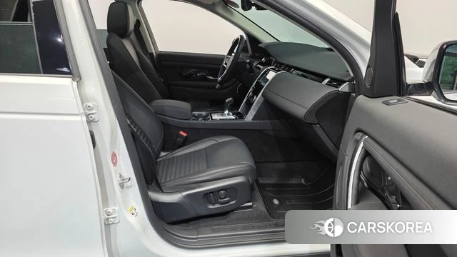 Land Rover Discovery Sports 2nd Generation 2023 Белый из Кореи, фото 2