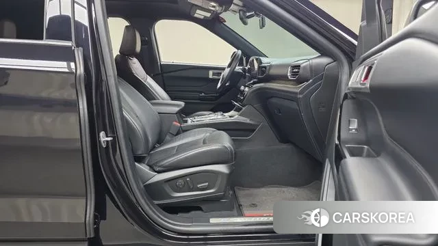 Ford Explorer 6th Generation 2022 Черный из Кореи, фото 2