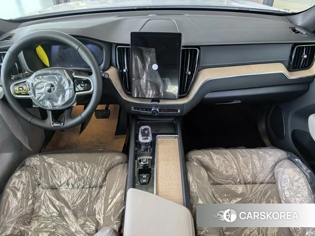 Volvo XC60 2026 Белый из Китая, фото 2